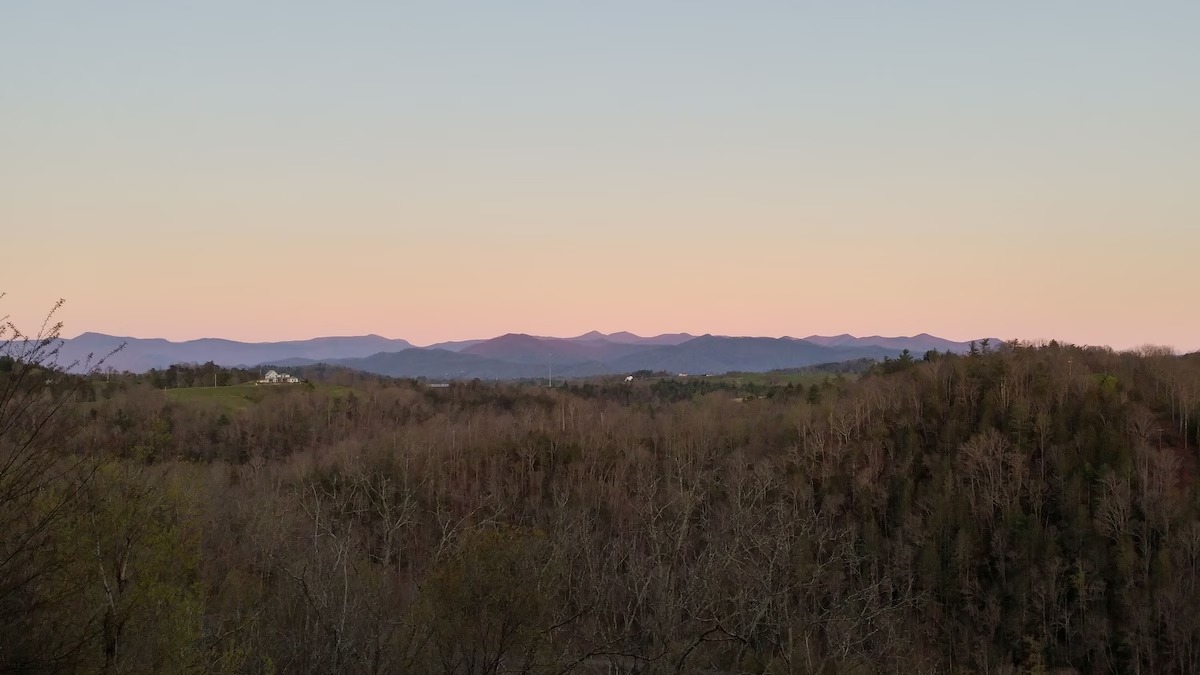 river view vacation homes Marshall NC