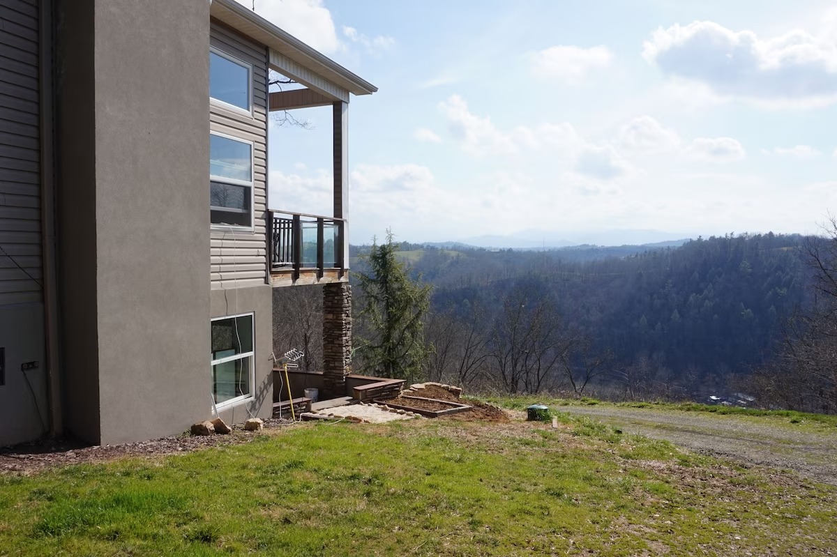 Marshall NC vacation homes with kitchen